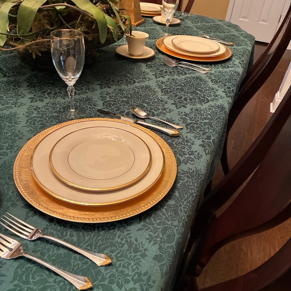 Table Cloth in Emerald Green Diamond Patterned 153” 12’9” Long Dining room.